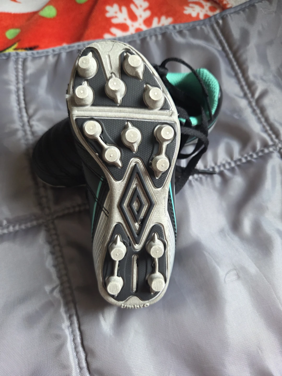 Umbro Classico Kids Soccer Cleats - photo 4