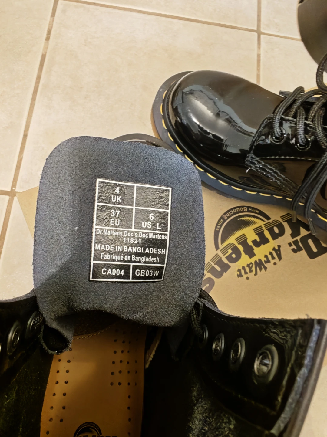 Dr. Martens 1460 Patent Leather Boots - Black - photo 5