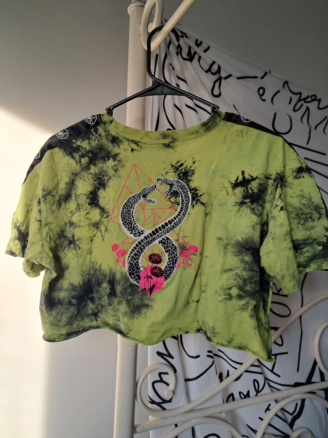 EMPYRE Tie-Dye Cropped T-Shirt - Medium