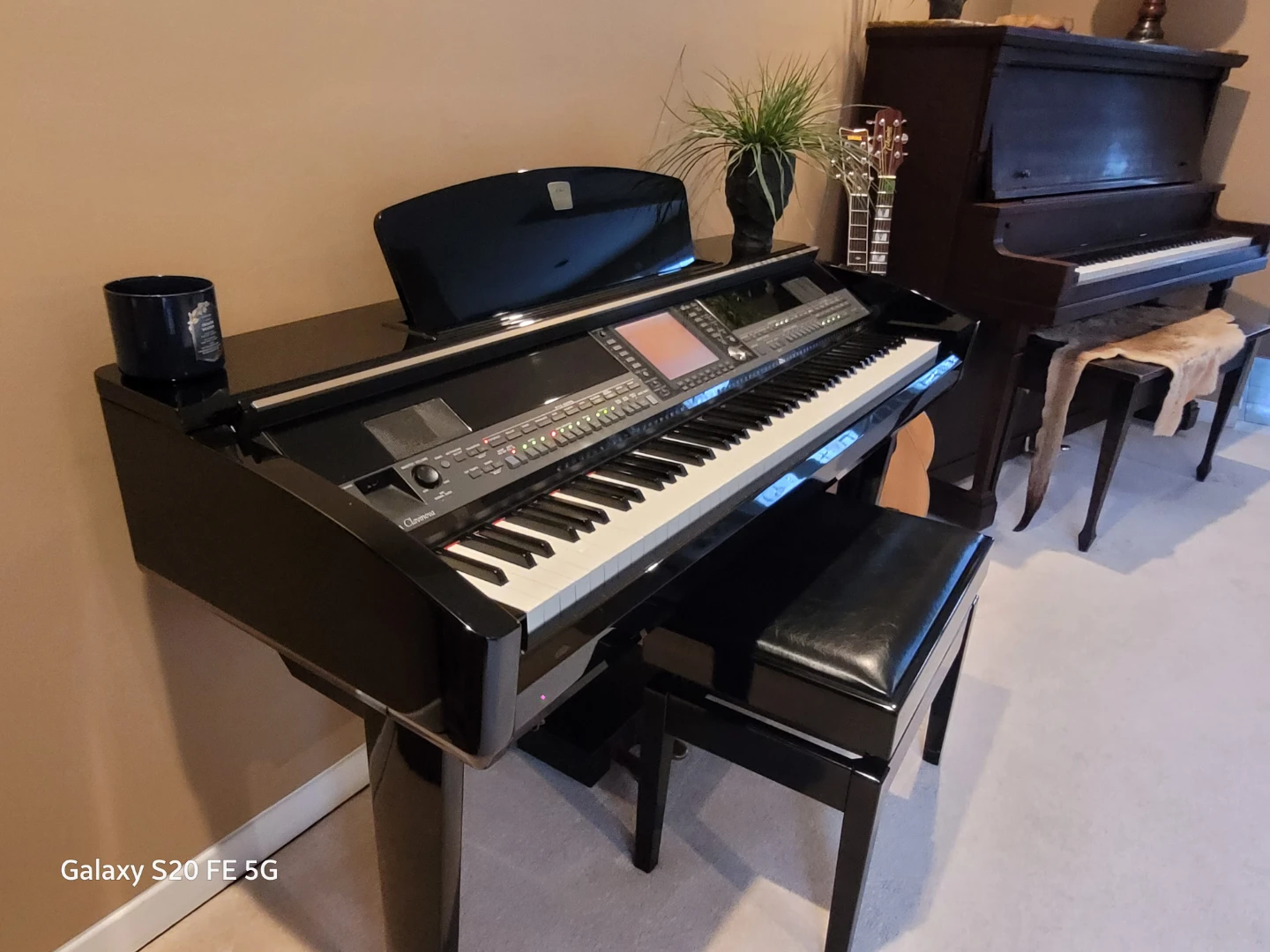 Yamaha Clavinova CVP-409 Digital Piano - photo 2