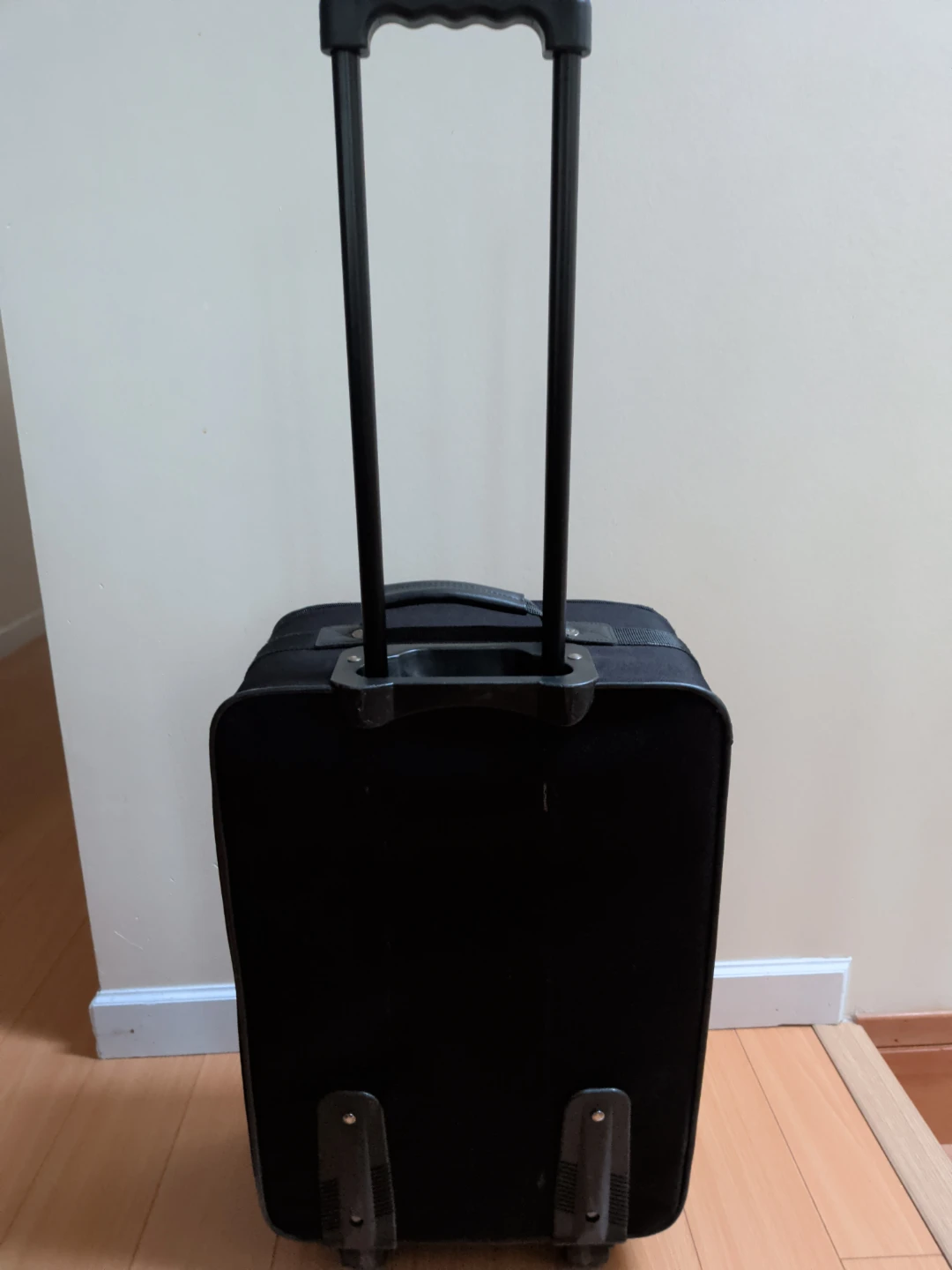 Black Premiere Rolling Suitcase 🧡 - photo 4