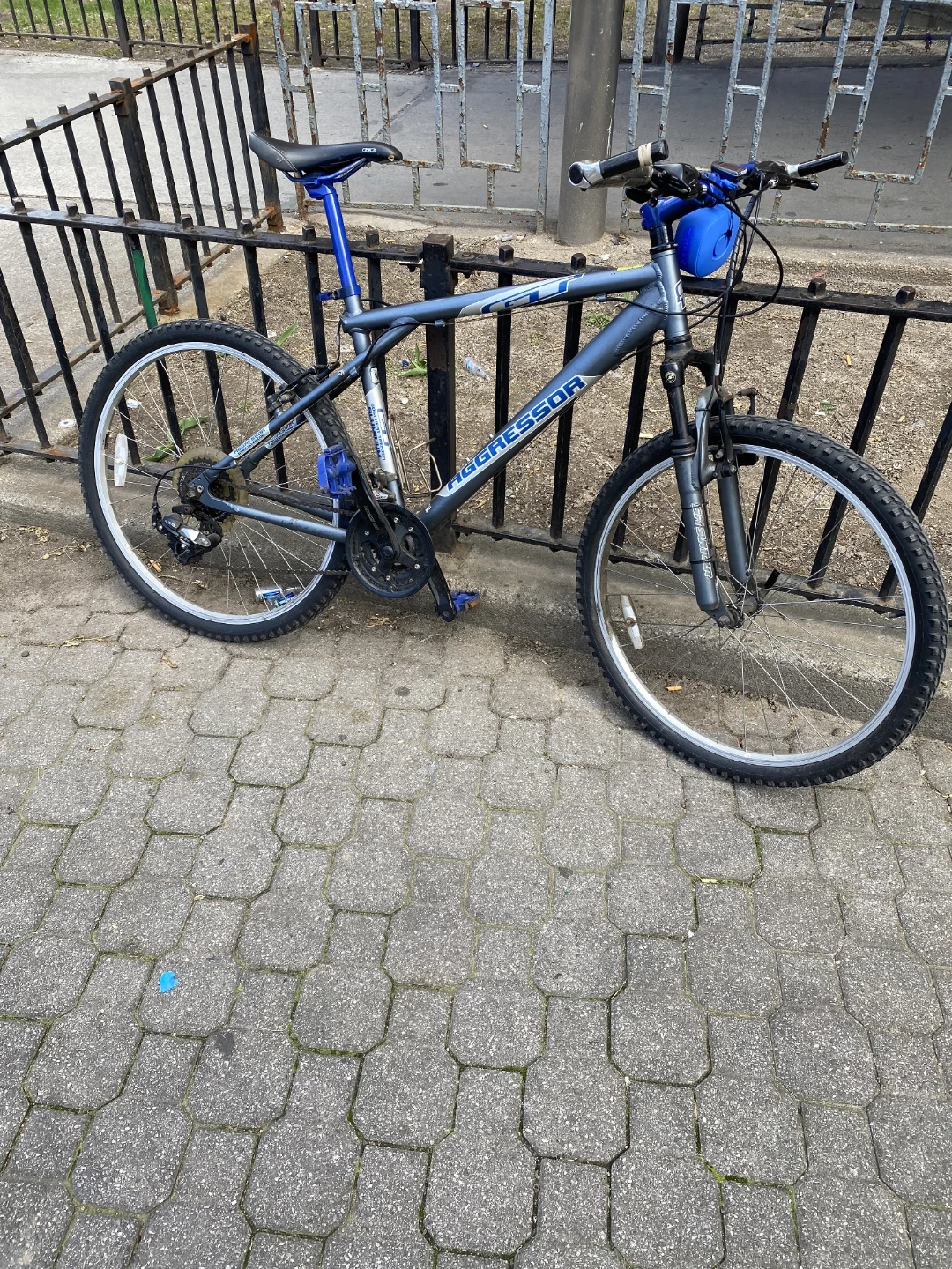 GT Aggressor Mountain Bike - photo 3
