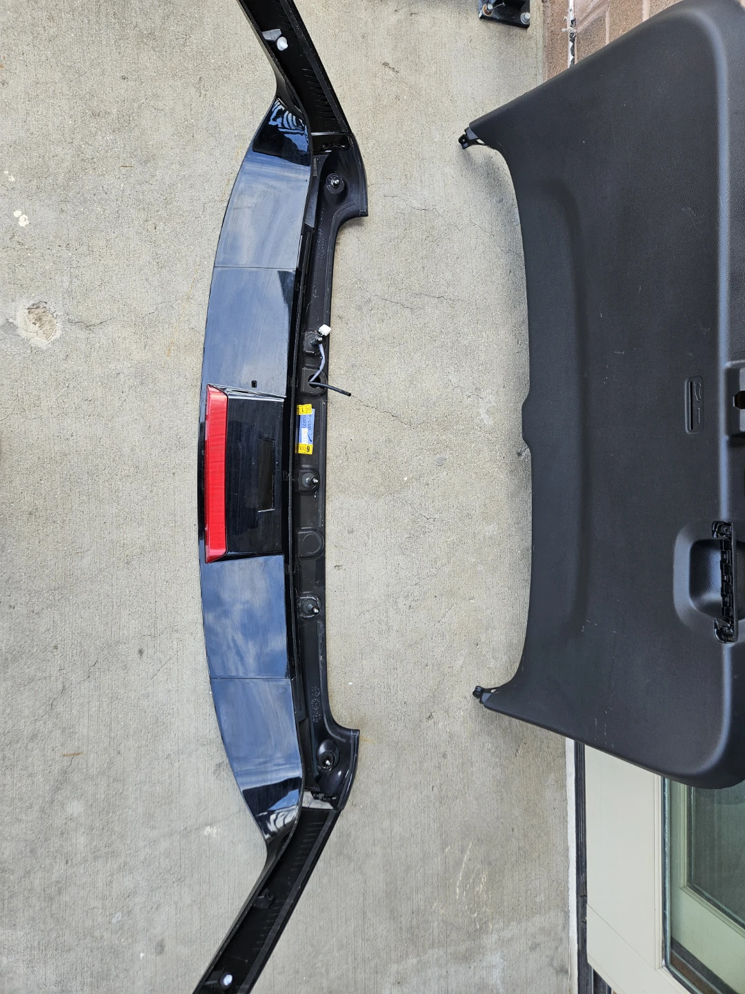 2023 HYUNDAI PALISADE Rear Liftgate Spoiler. Black
