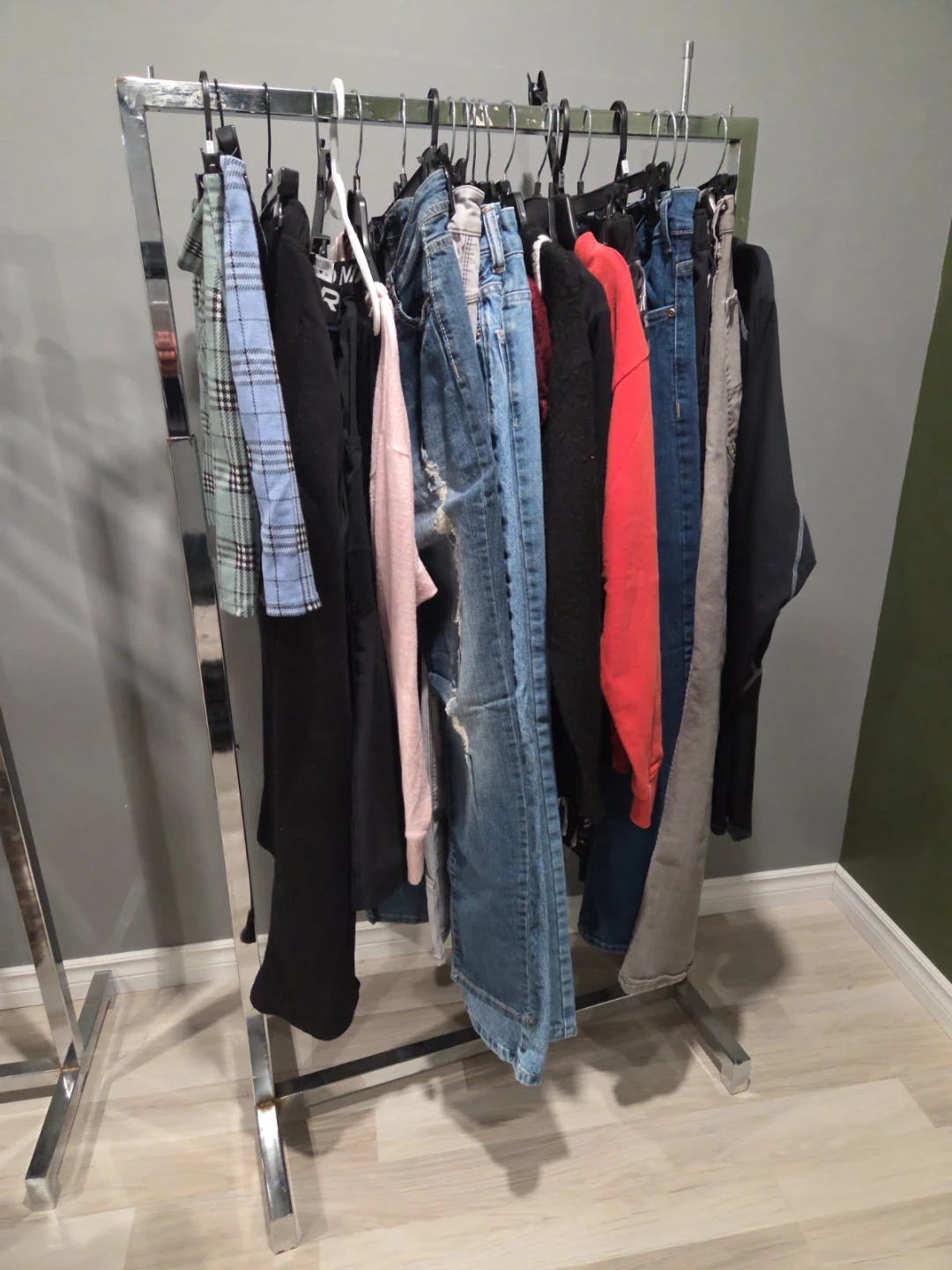Heavy Duty Chrome Metal Garment Rack - photo 3