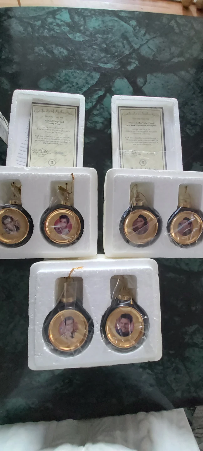 Elvis Presley Christmas Ornaments Set