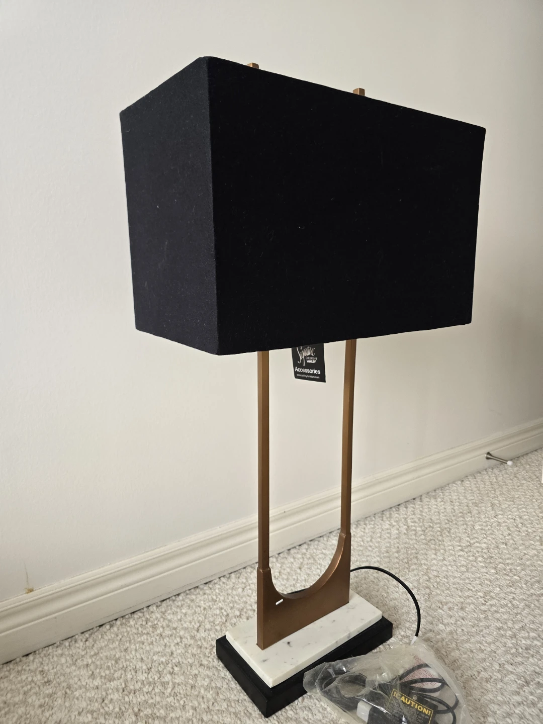 Modern Black Rectangular Table Lamp with Marble Base - photo 2