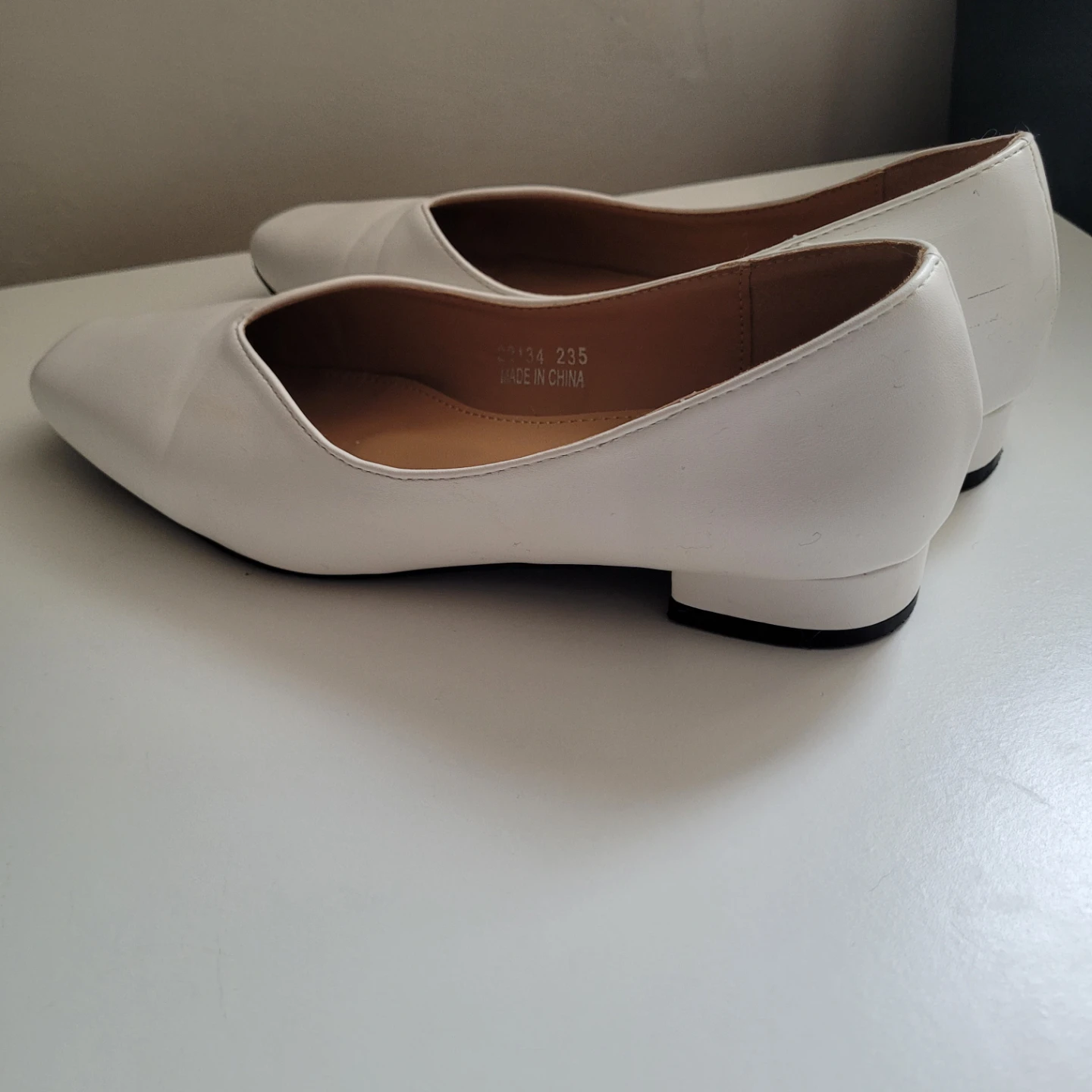 White Shoes - Size 6.5 - photo 4