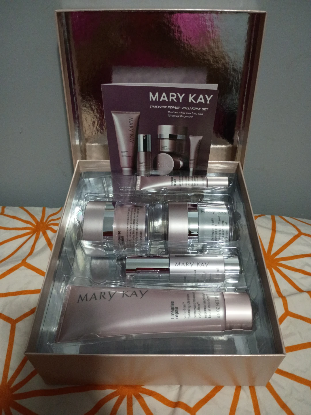 Mary Kay Timewise Repair Volu-Firm Set