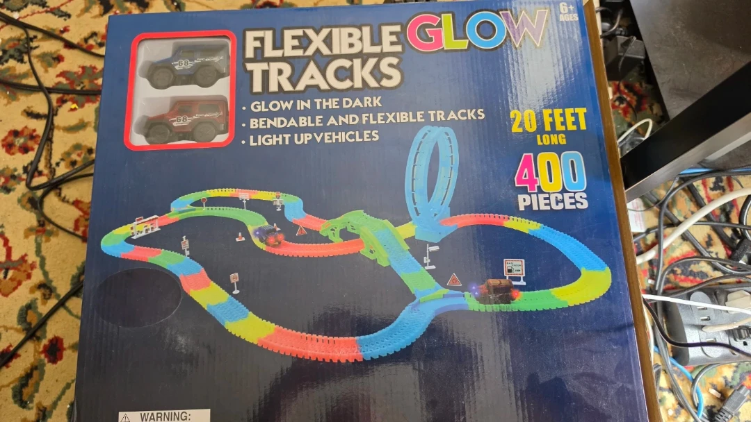 Flexible Glow Tracks 400 Pieces, 20 Feet Long