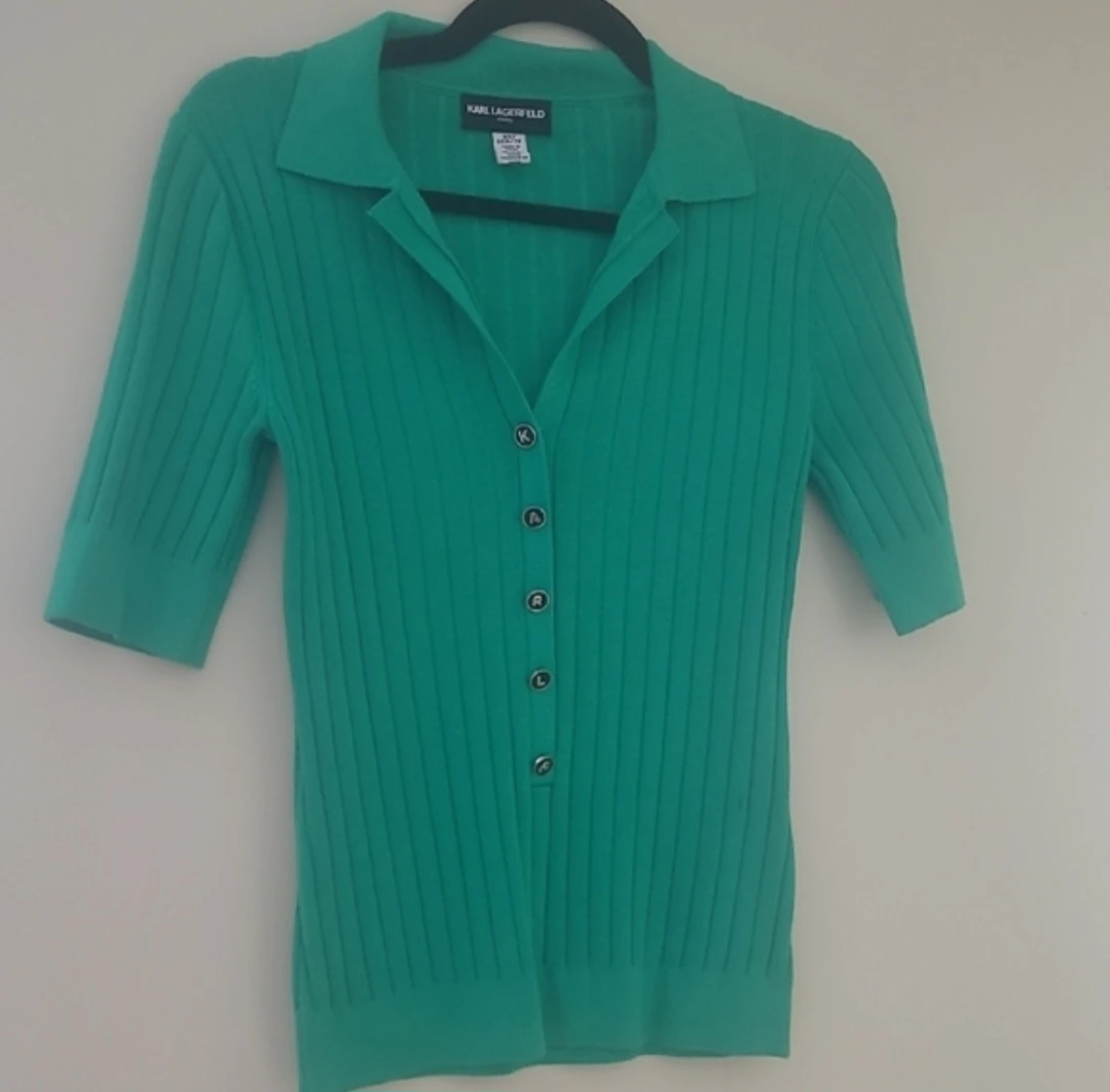 Karl Lagerfeld Green Ribbed Collared Button-Up Top - XS