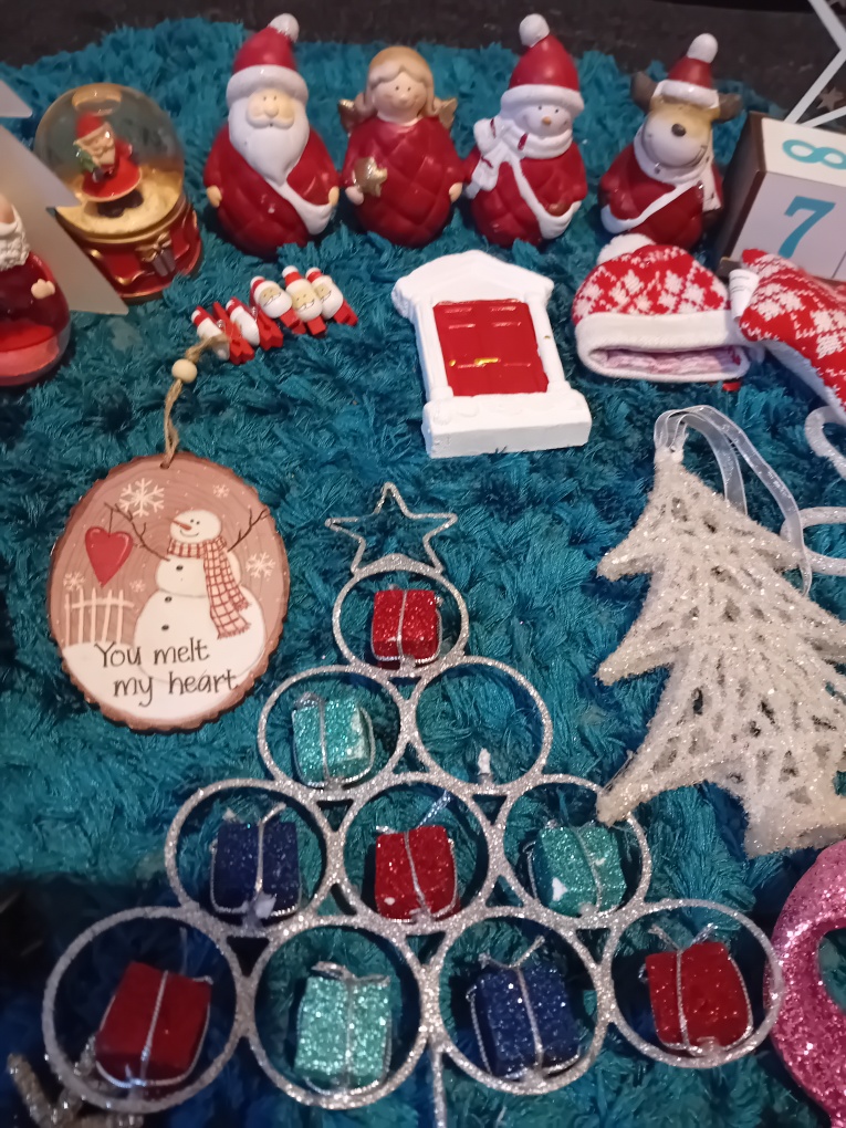 Christmas Decorations Lot - photo 4