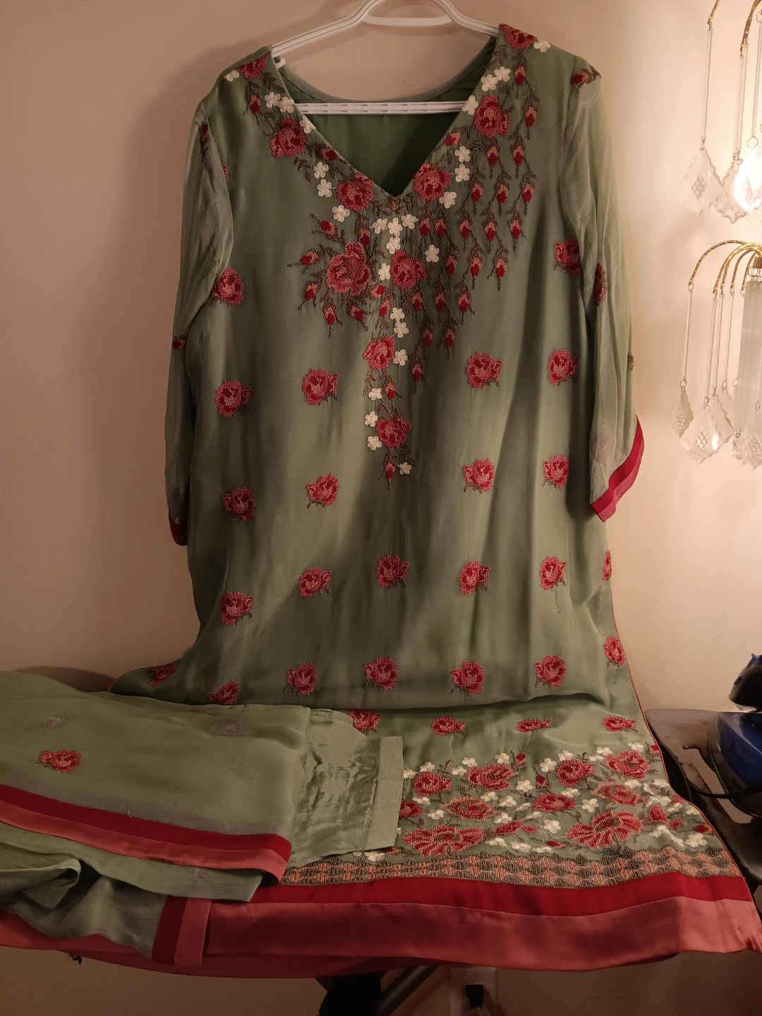 Embroidered Kameez Shalwar Suit - photo 3