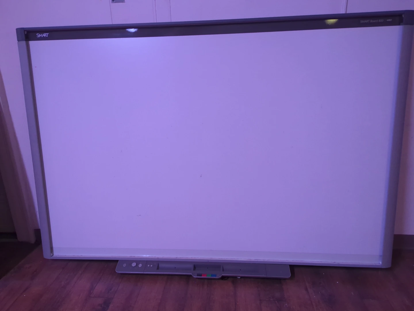 SMART Board 800 Series Interactive Whiteboard