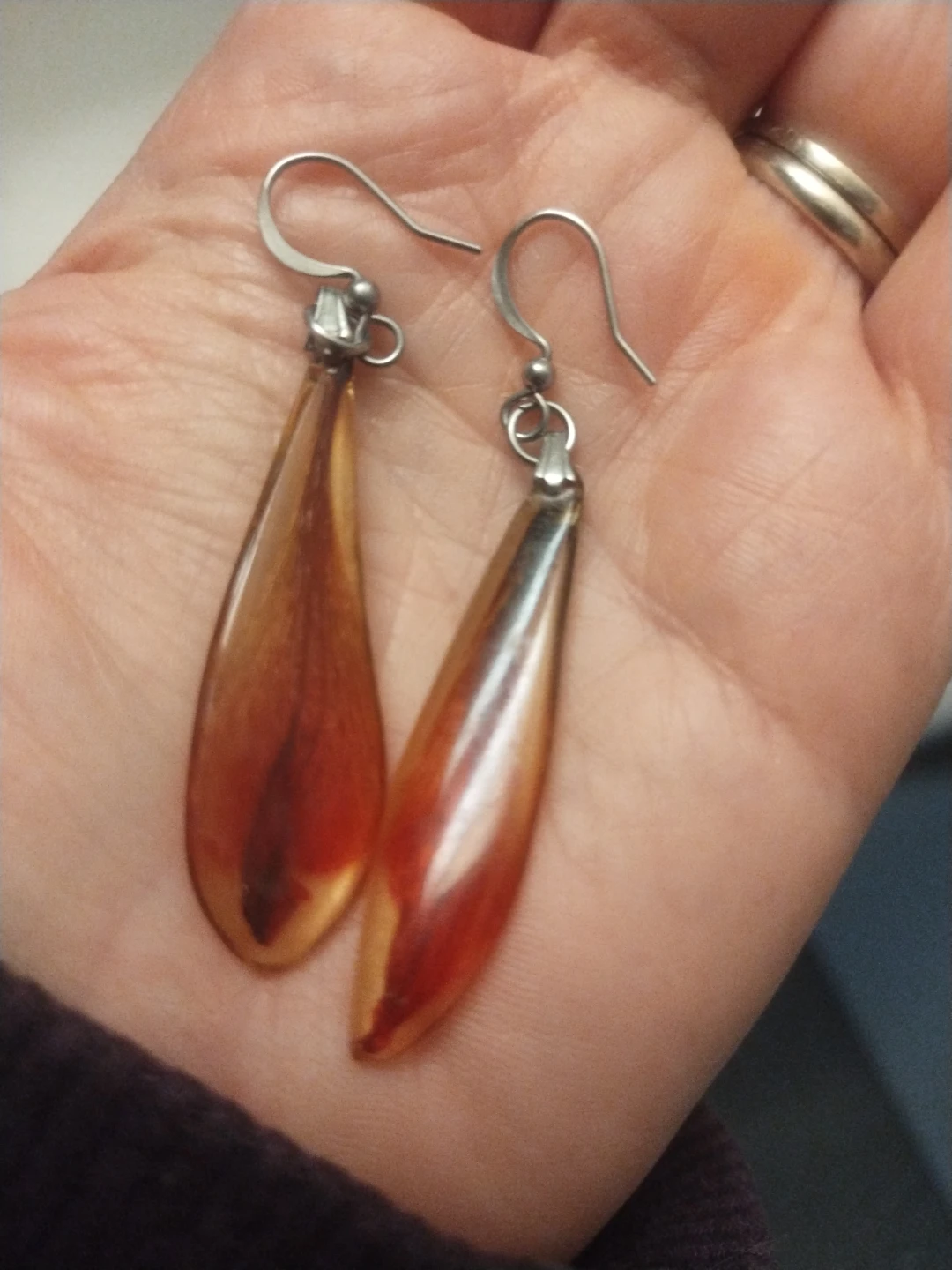 Teardrop Amber & Silver Tone Dangle Earrings 🥕