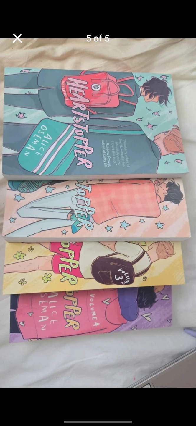 Heartstopper Graphic Novels Volumes 1-4 by Alice Oseman