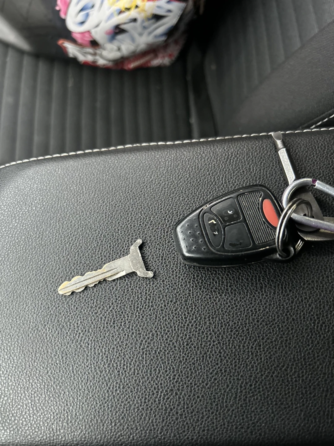 💙Chrysler Dodge Jeep 🔑 KEY (Remote Head) - photo 2