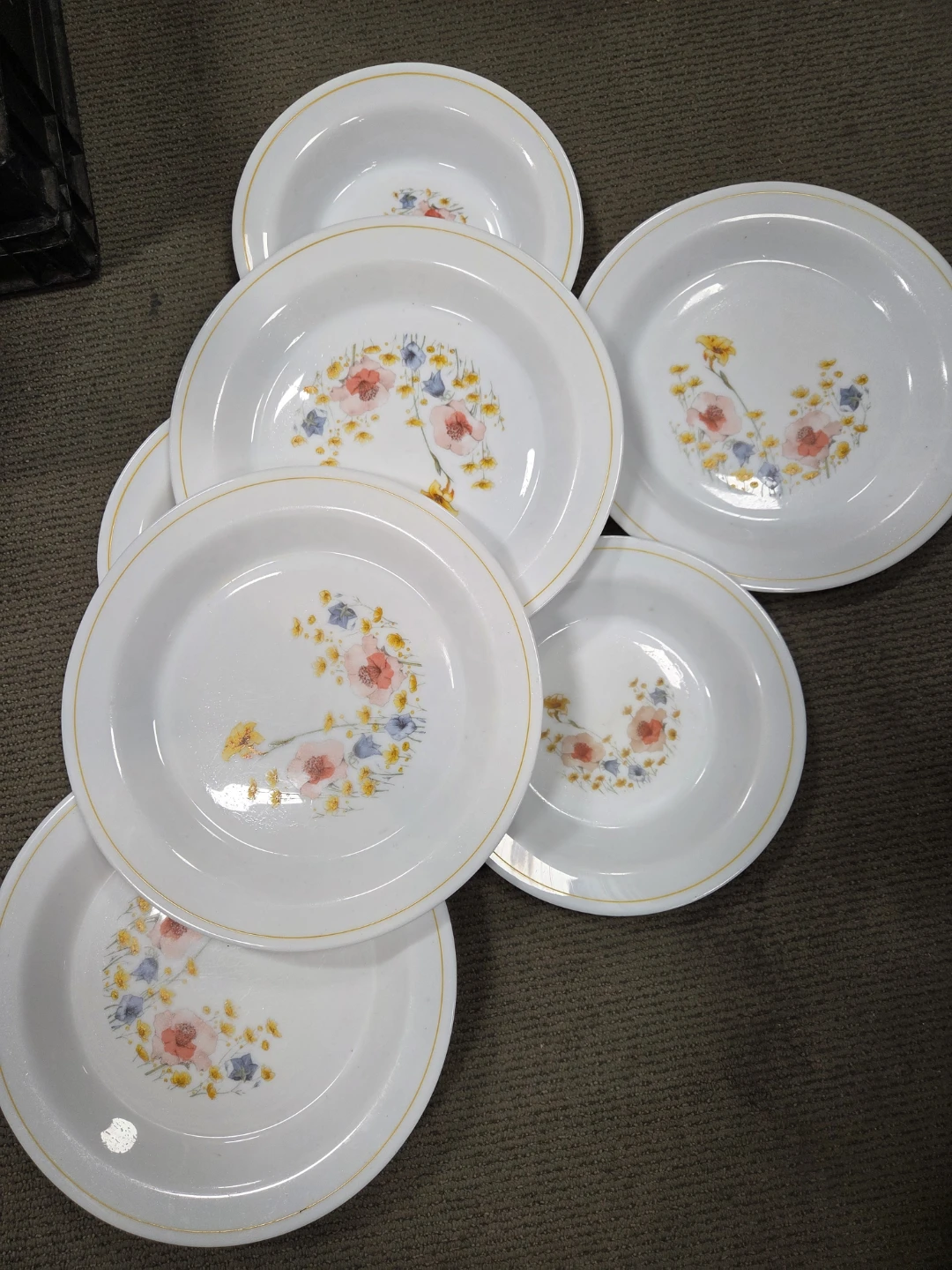 French pyrex Set of 8. Plates and bowls set with Floral Design