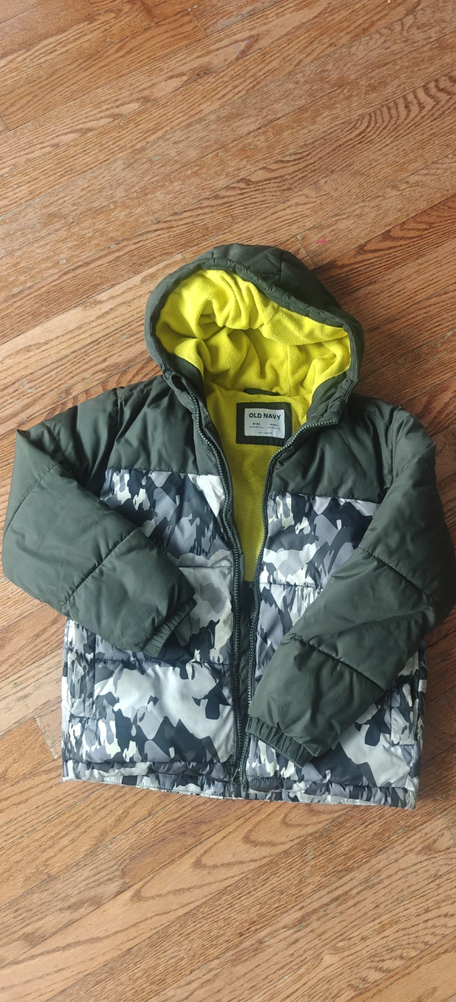 Old Navy Boys Camo Puffer Jacket Size: M(8)