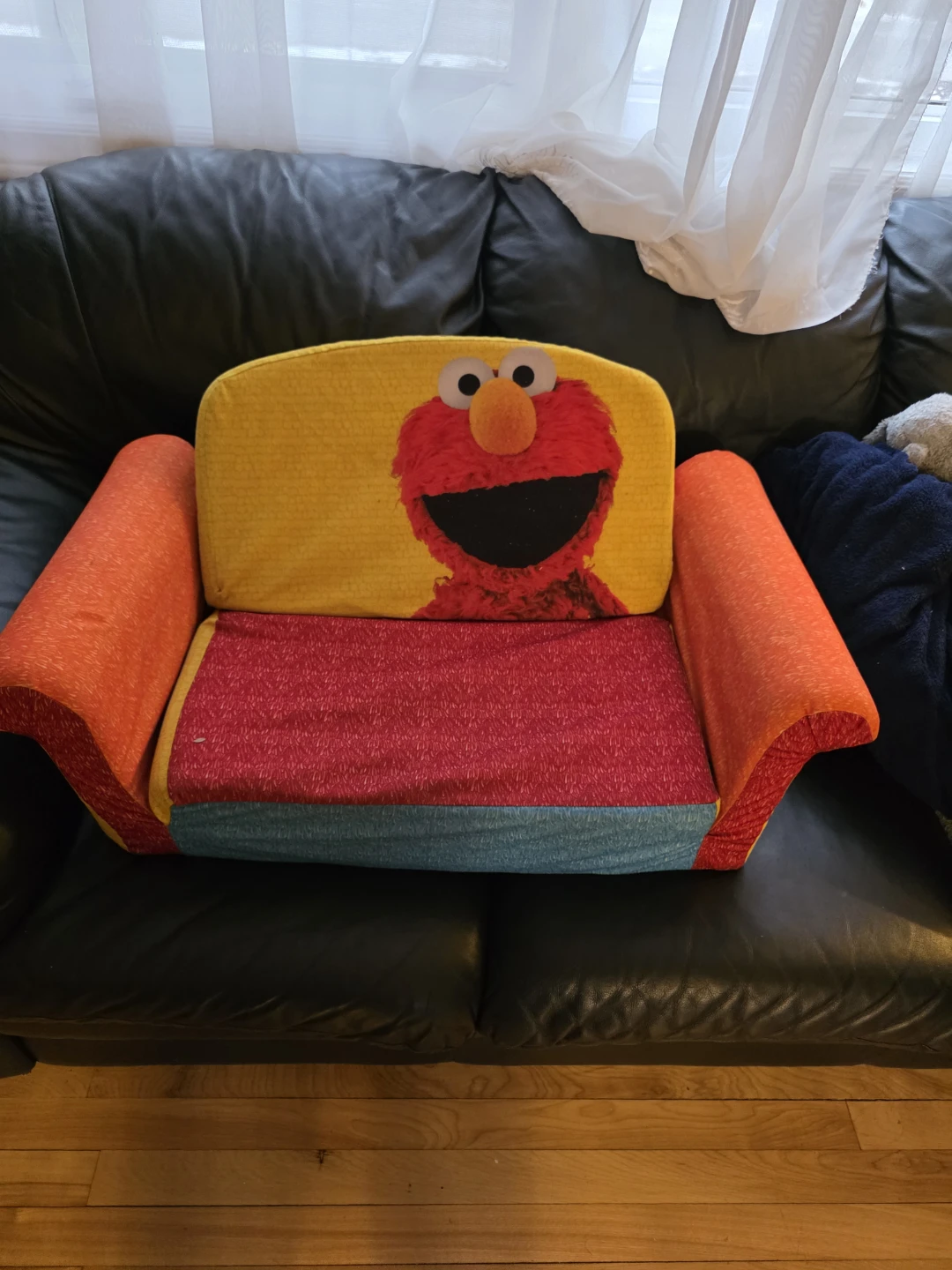 Sesame Street Elmo Toddler Couch / Chair