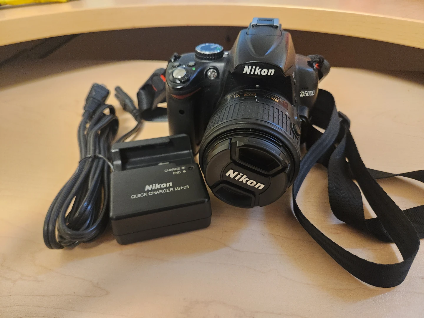 Nikon D5000 Digital SLR Camera with Lens and Charger