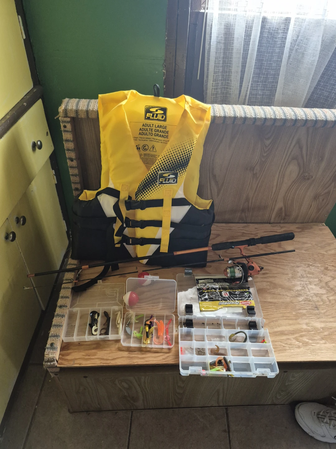 Lifetime Yukon Sit-In Kayak Package with Paddle and Fishing Gear