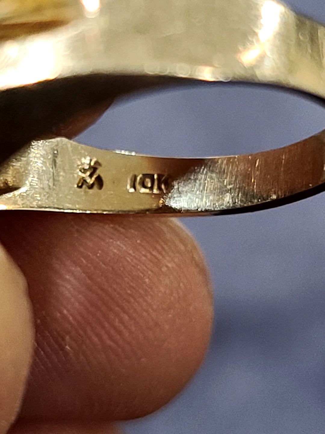 10K Gold Signet Ring - photo 2