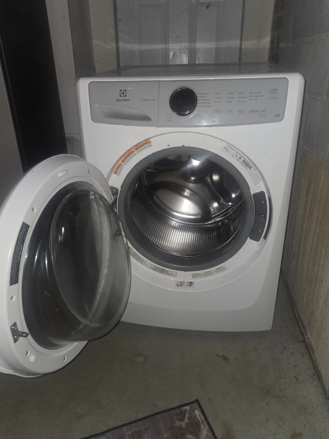 Electrolux LuxCare Wash Front Load Washing Machine - photo 3