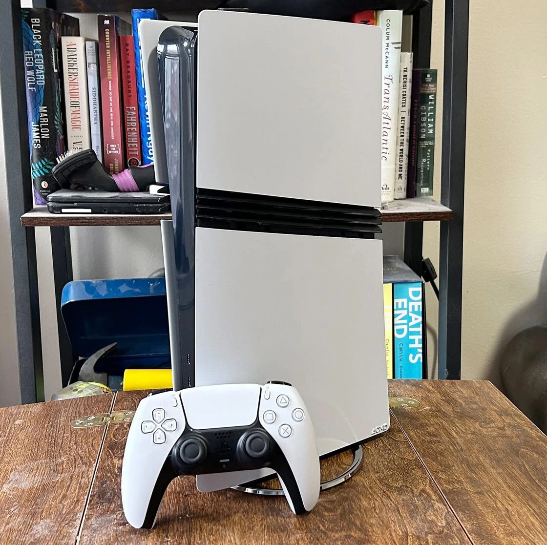 PS5 PRO with disk drive & stand - Dec 2025, Excellent condition - photo 2