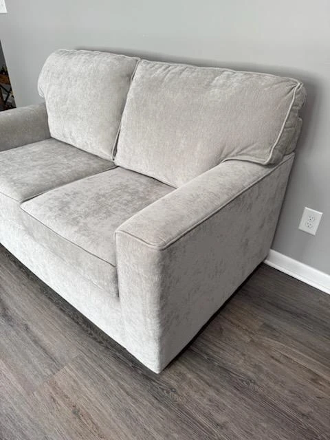 Couch and loveseat - photo 4