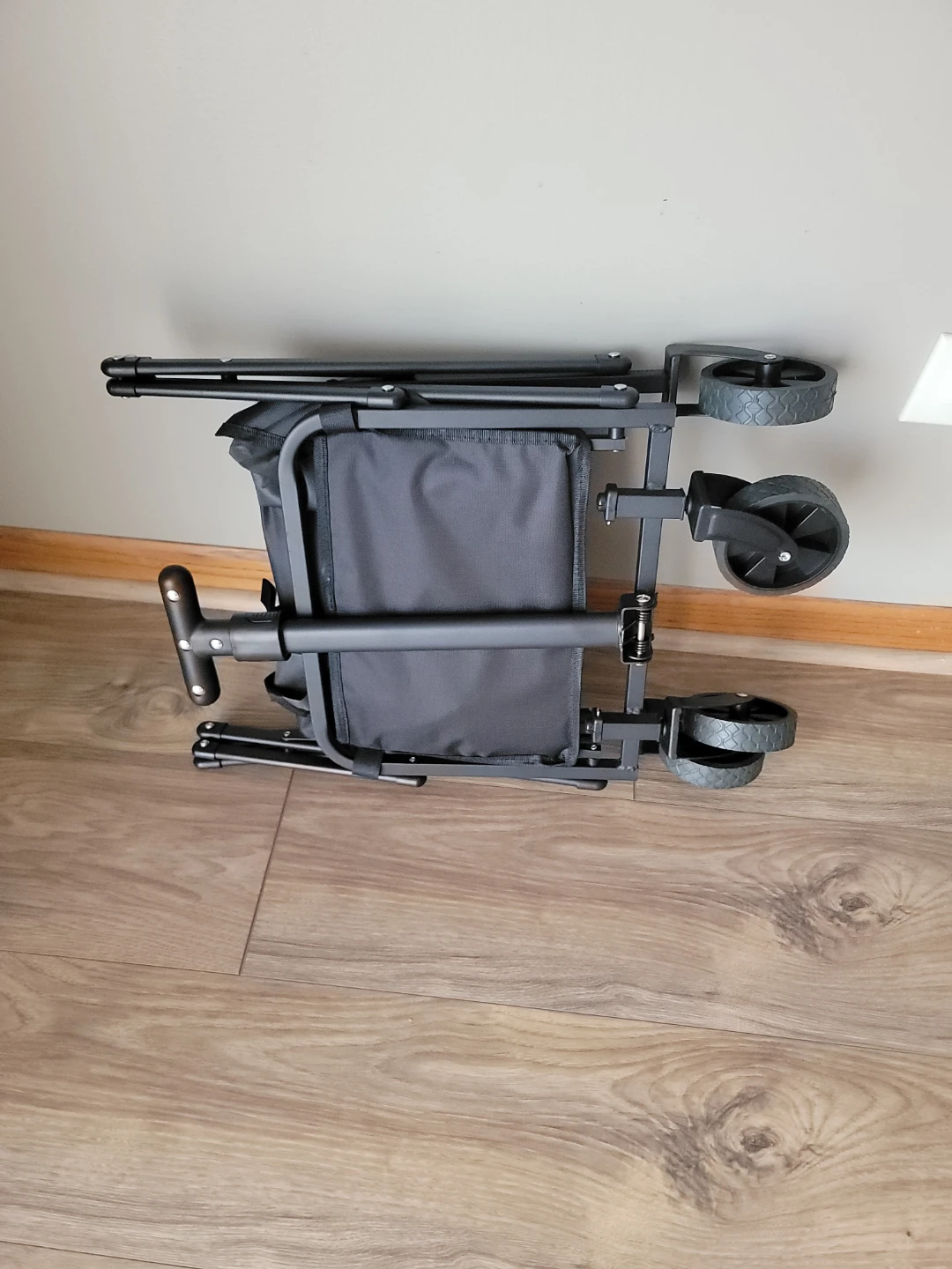Black Folding Wagon New Never used - photo 5