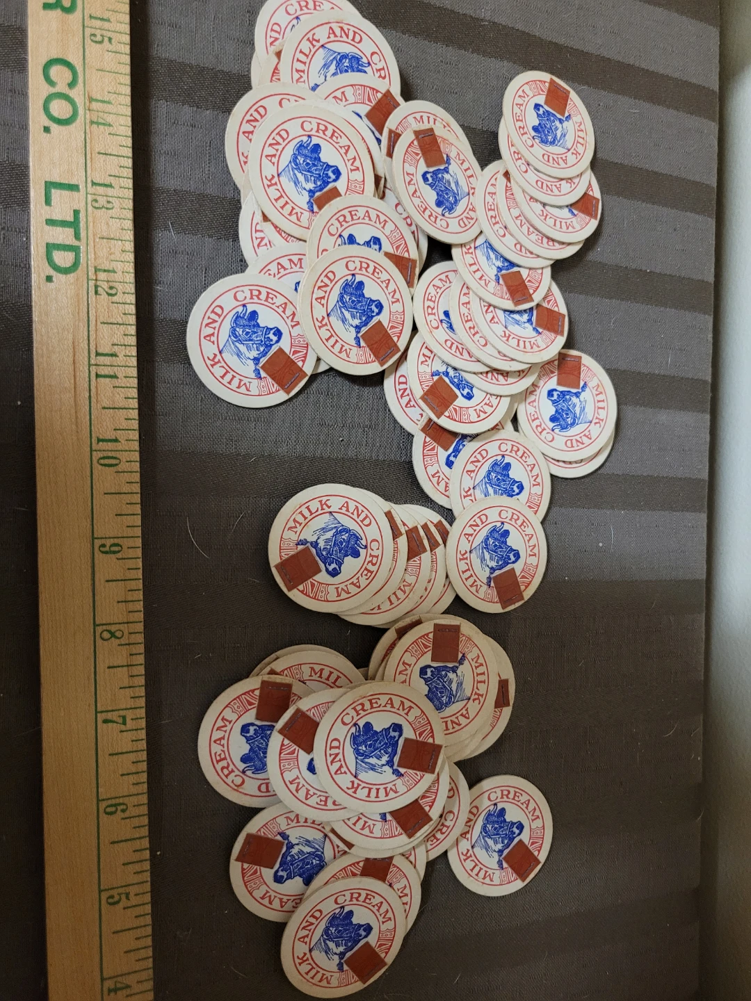 Lot 88 New Vintage Milk Cream Bottle Cap Tokens - photo 2