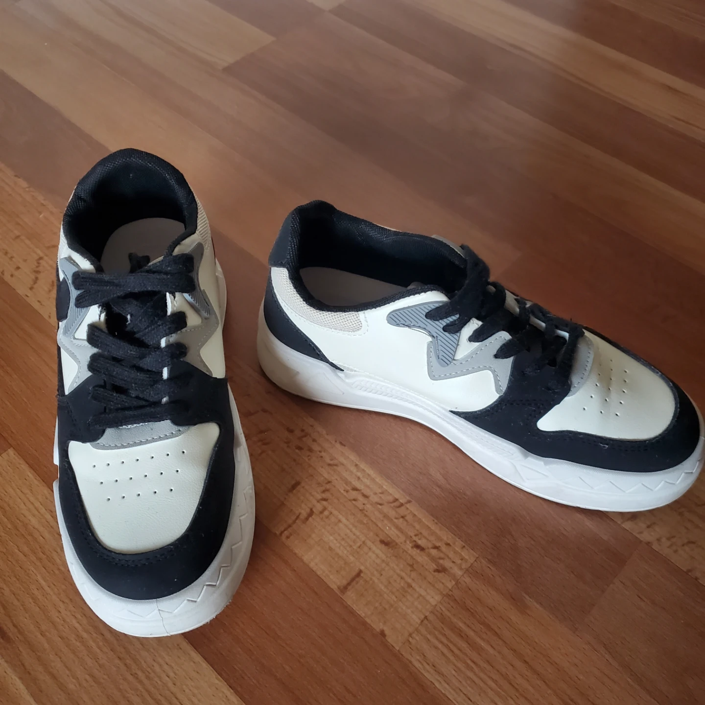 Women’s Sneakers Black and White 🧡 - photo 3