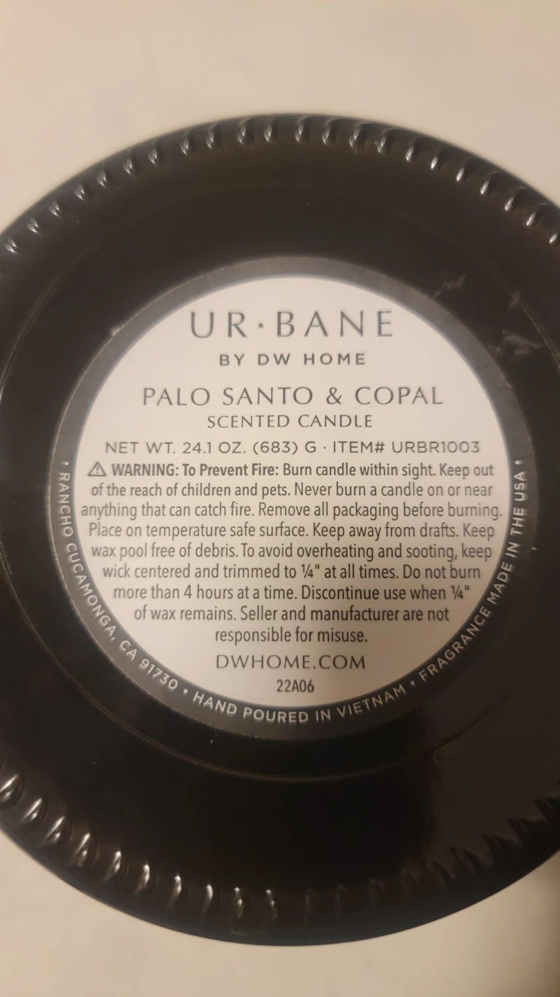 Urbane Palo Santo & Copal Scented Candle 683g - photo 2