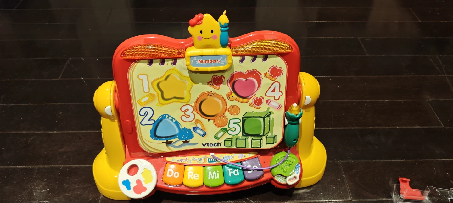 VTech 2-in-1 Leap & Play Smart Board