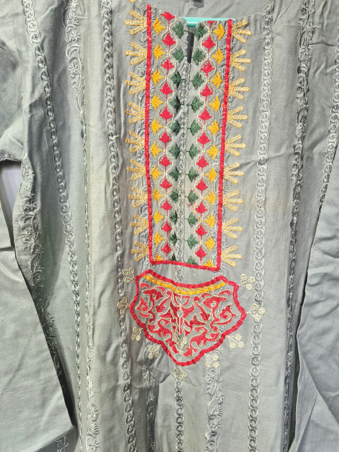 Grey Embroidered Kurti - Size M - photo 2