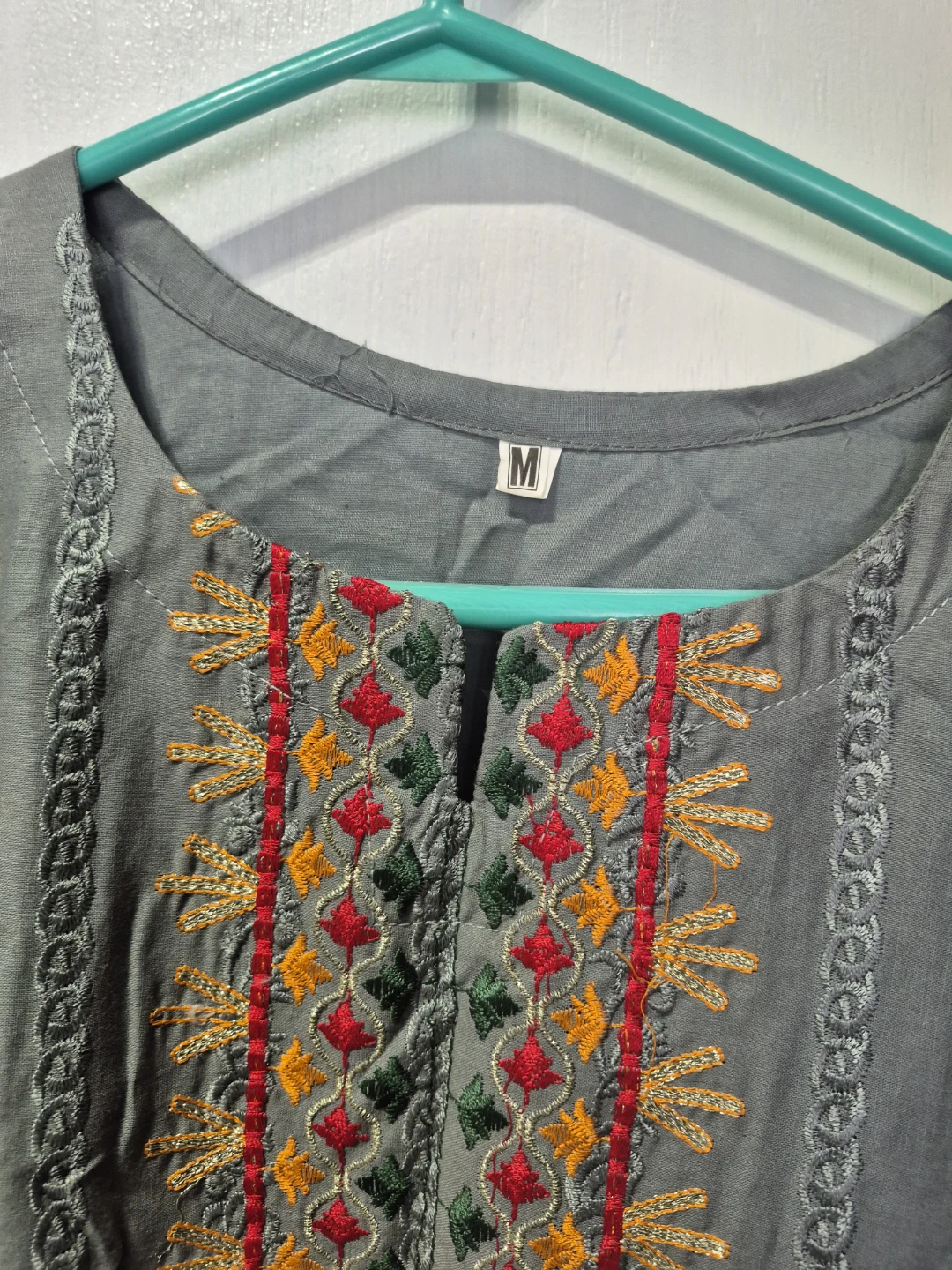 Grey Embroidered Kurti - Size M - photo 3