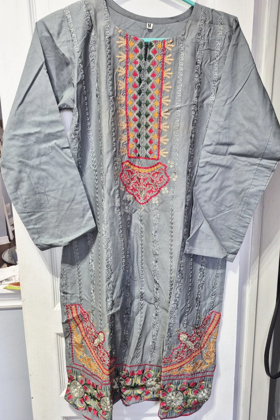 Grey Embroidered Kurti - Size M - photo 4