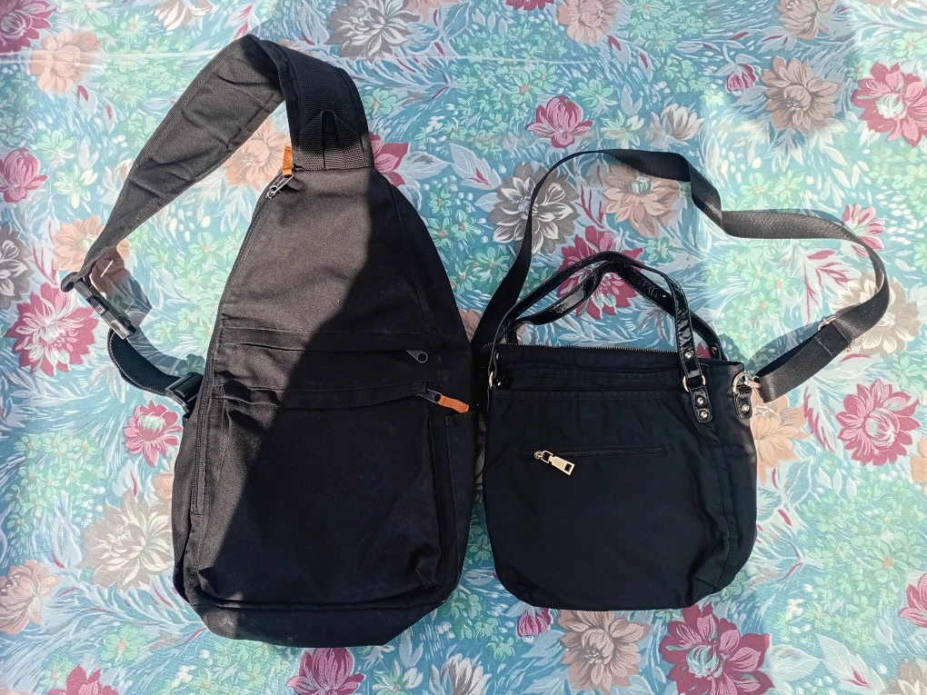 Two Black Shoulder Bags - photo 4