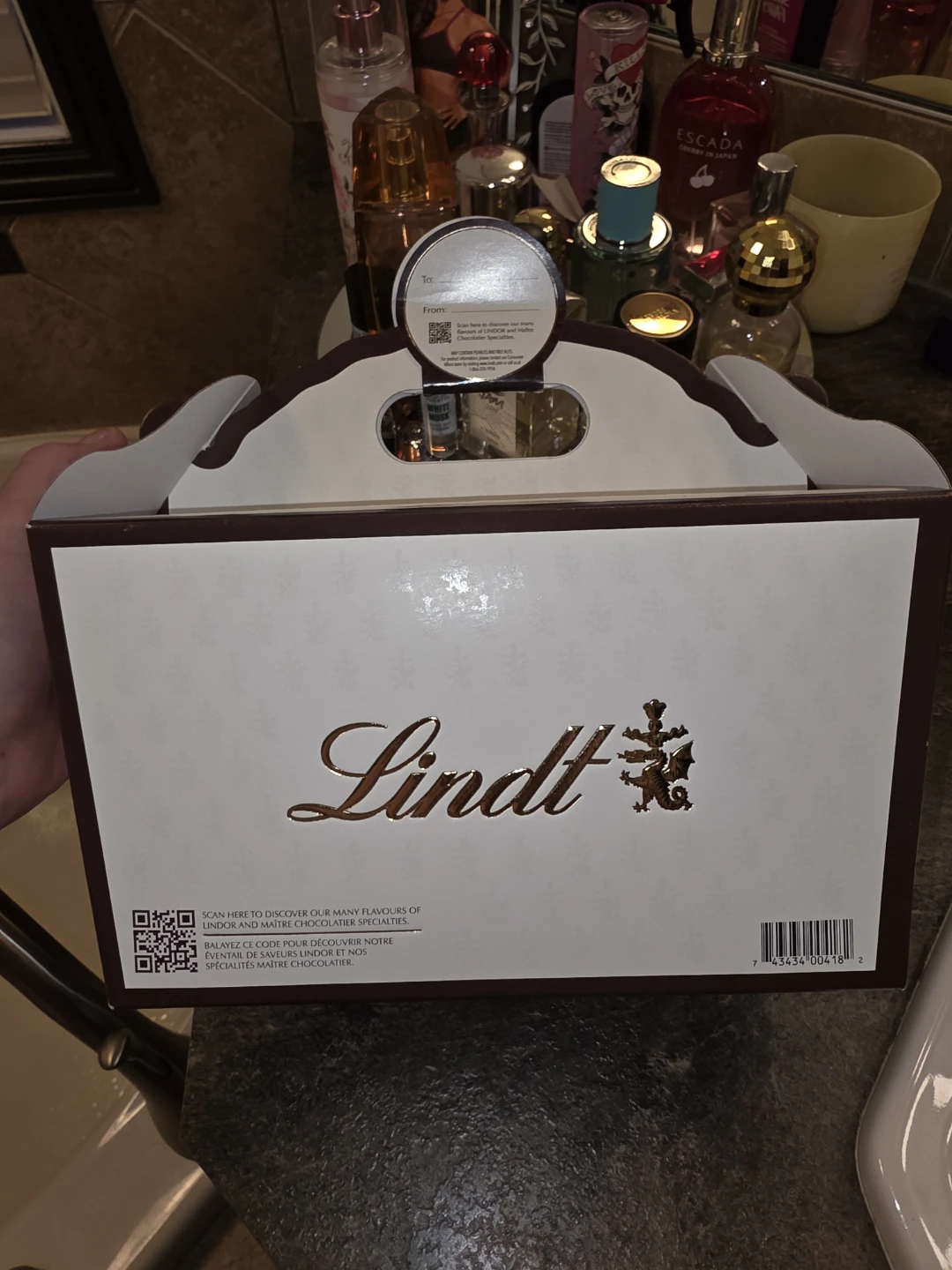 Lindt Lindor Gift Basket ~150 Pcs Assorted Chocolate Truffles - photo 2