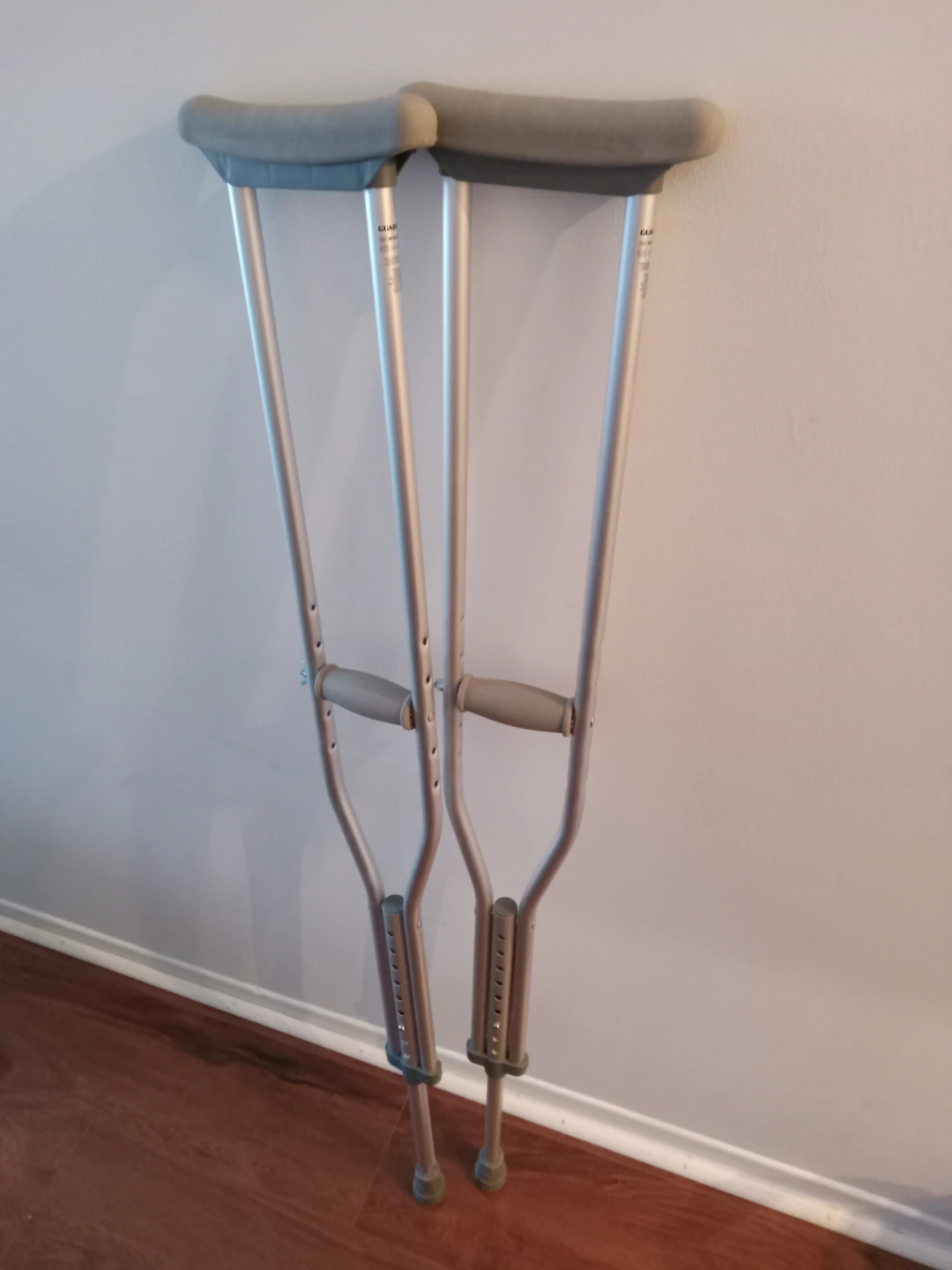 Adjustable Aluminum Crutches