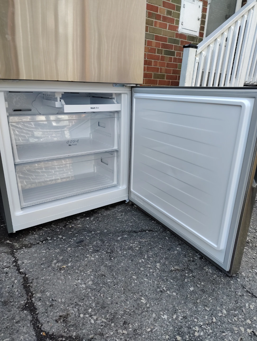 Hisense Stainless Steel Refrigerator - photo 3