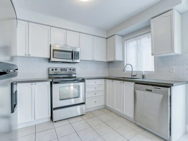 House for rent - photo 2