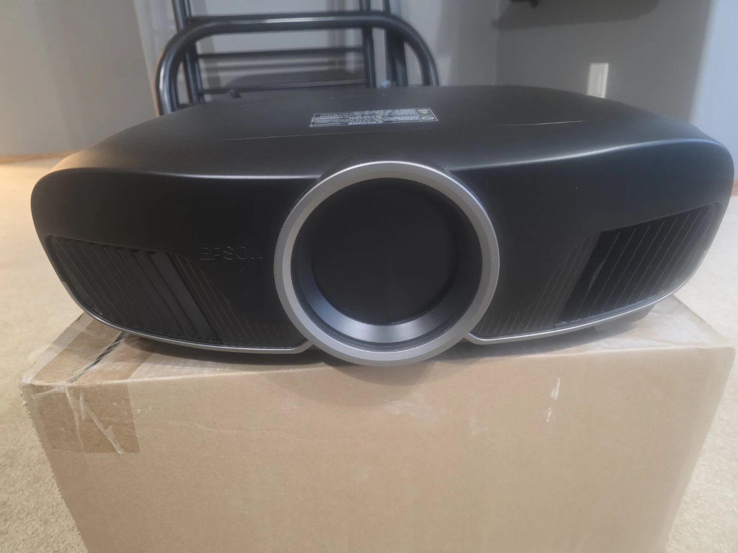 Epson PowerLite Pro Cinema 6040UB 3LCD Projector