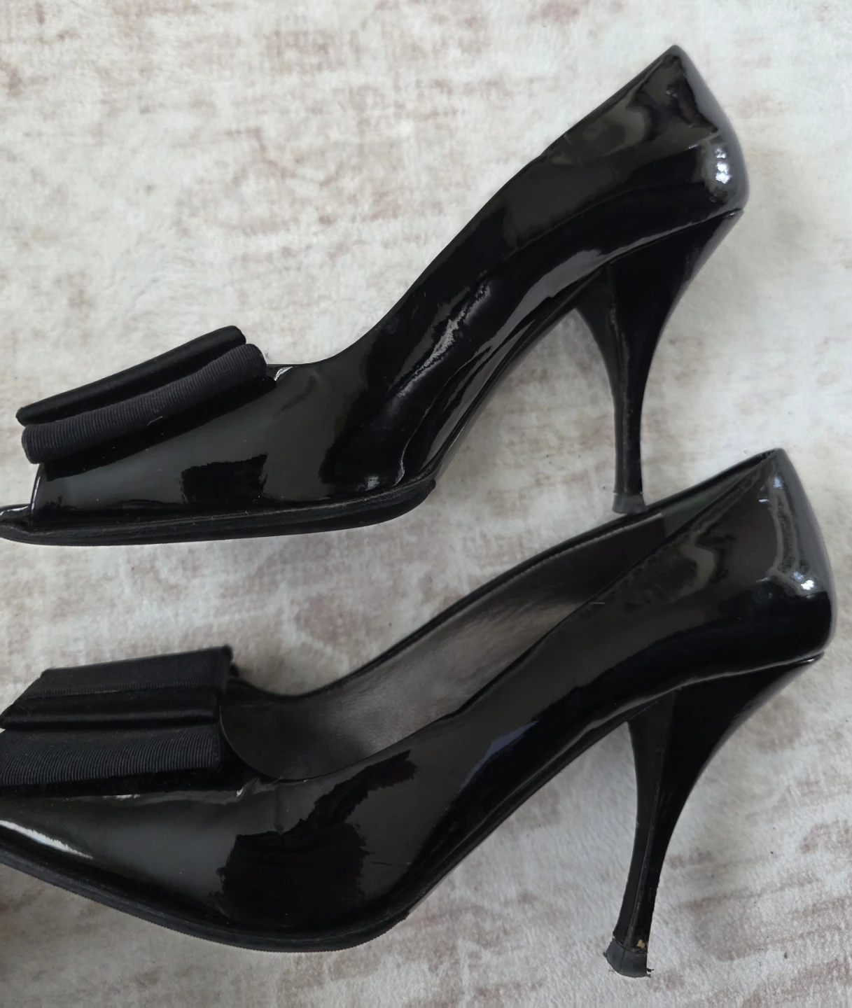 Prada Black Patent Leather Peep Toe Heels with Bow - Size 37.5 - photo 2