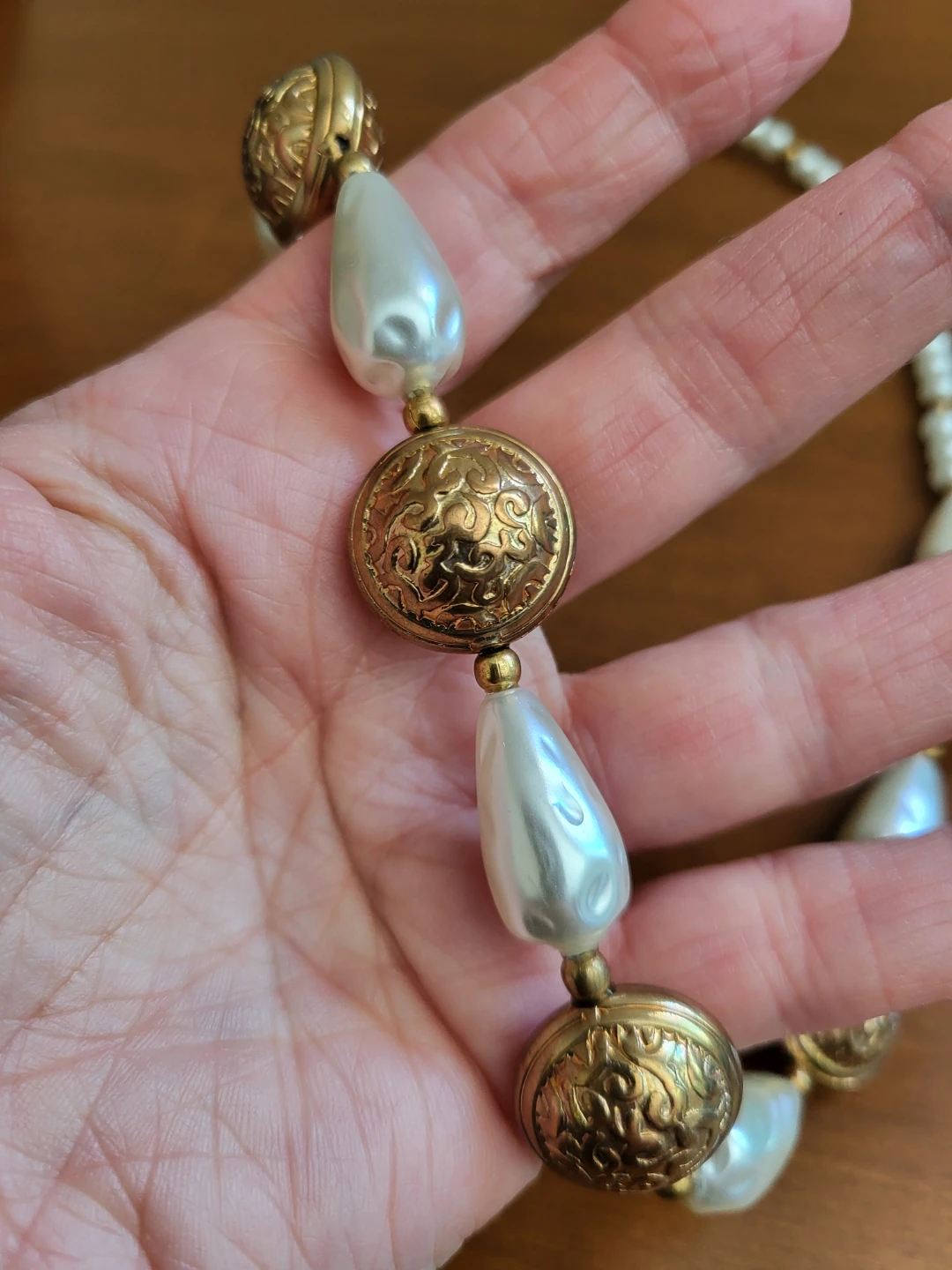 Pearl and gold/copper tone necklace and earring set - photo 3