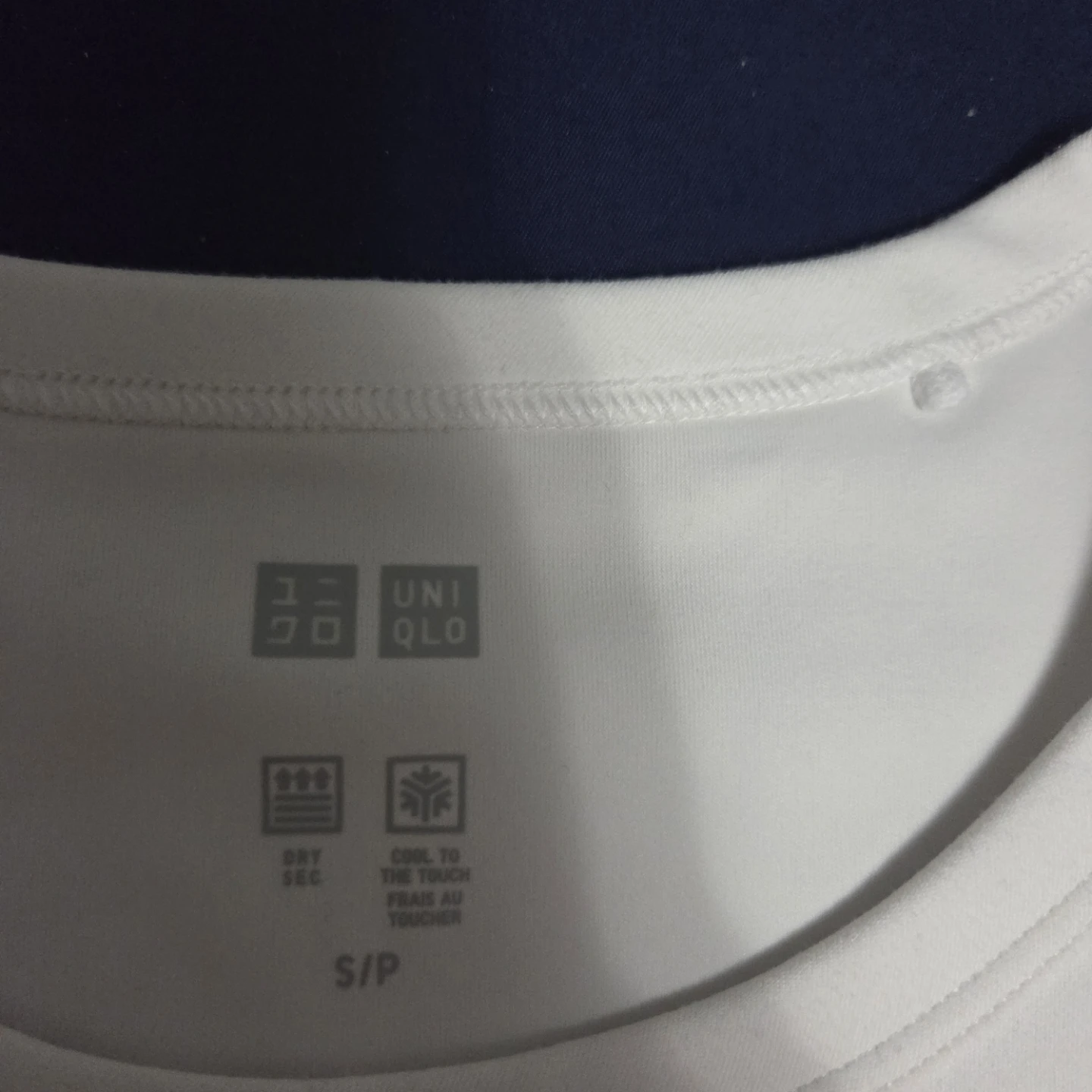 UNIQLO AIRism cropped White T-Shirt - photo 3