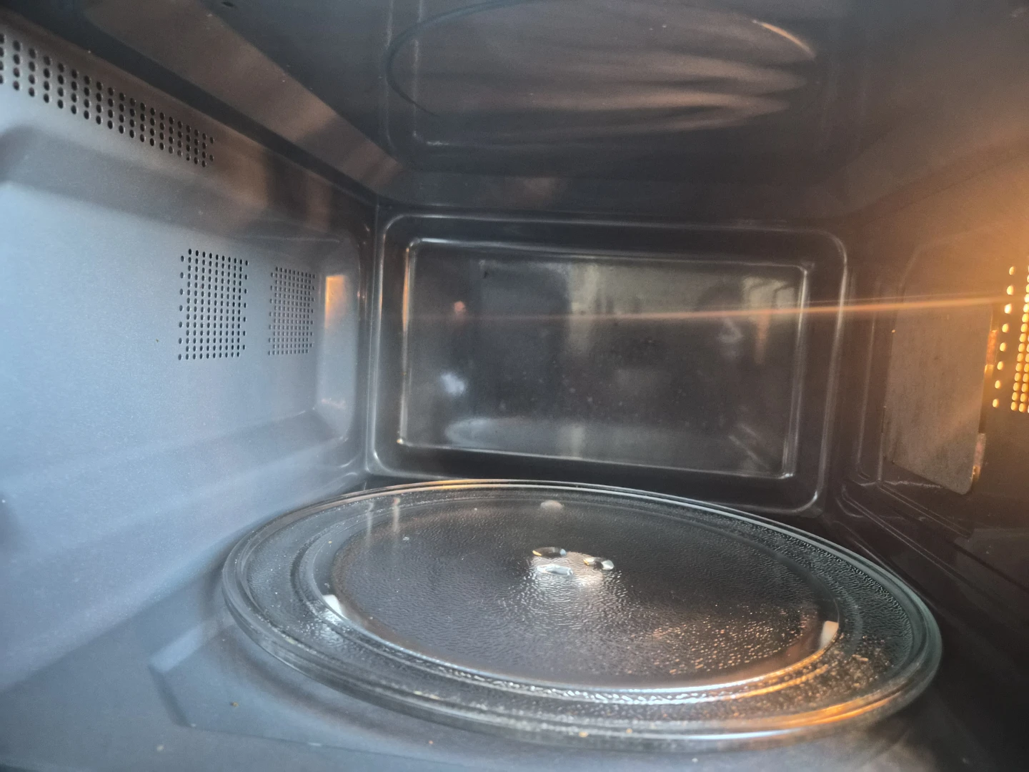 Panasonic The Genius 1100W Microwave - photo 2