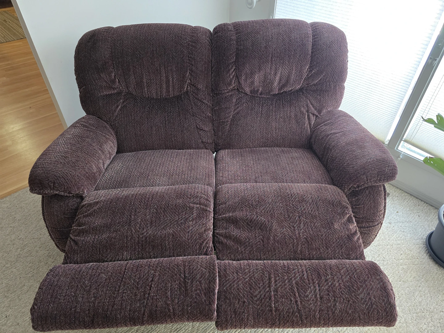 Lazy boy Recliner Loveseat & Chairs - photo 2