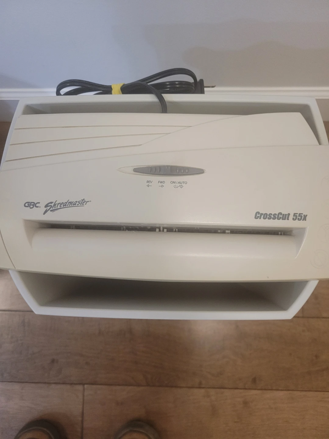 GBC Shredmaster CrossCut 55x Paper Shredder - photo 2