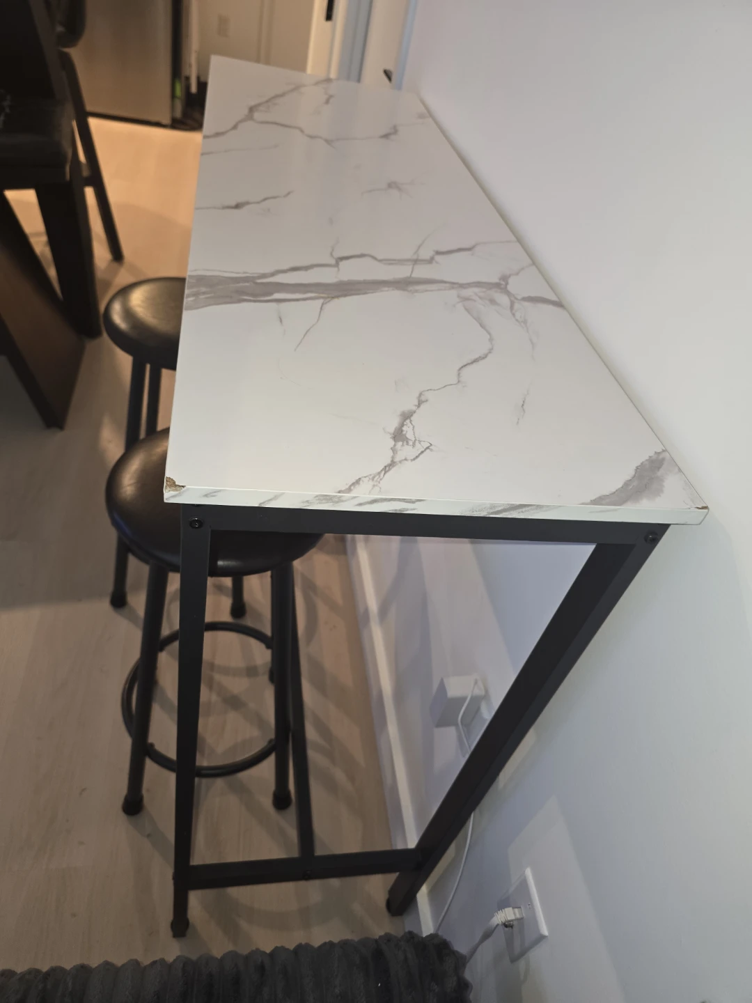 White Marble Effect Bar Table with Black Frame - photo 2